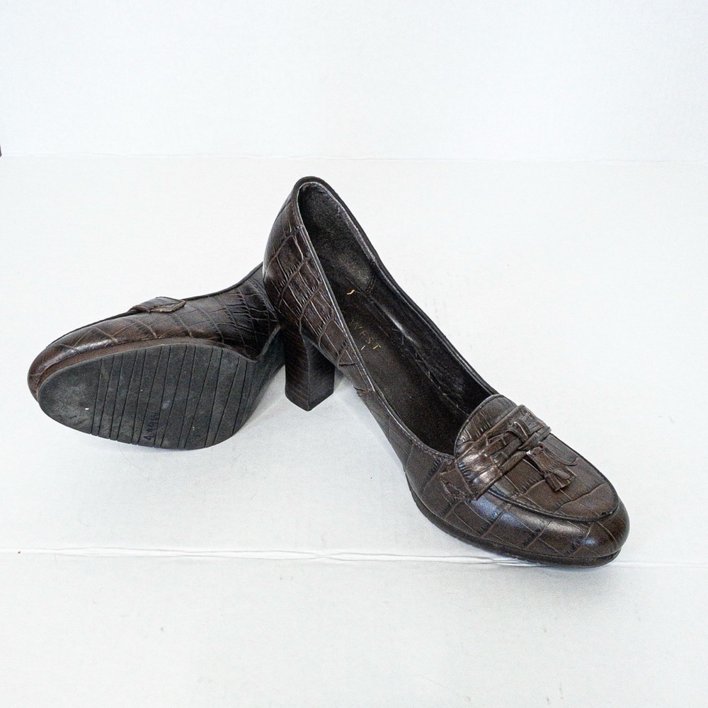 Nine West | Brown Leather Croc Pump - Picture 5 of 5